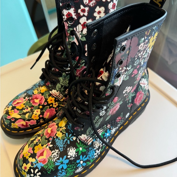 Floral Doc Martens. Like new. - Picture 3 of 5